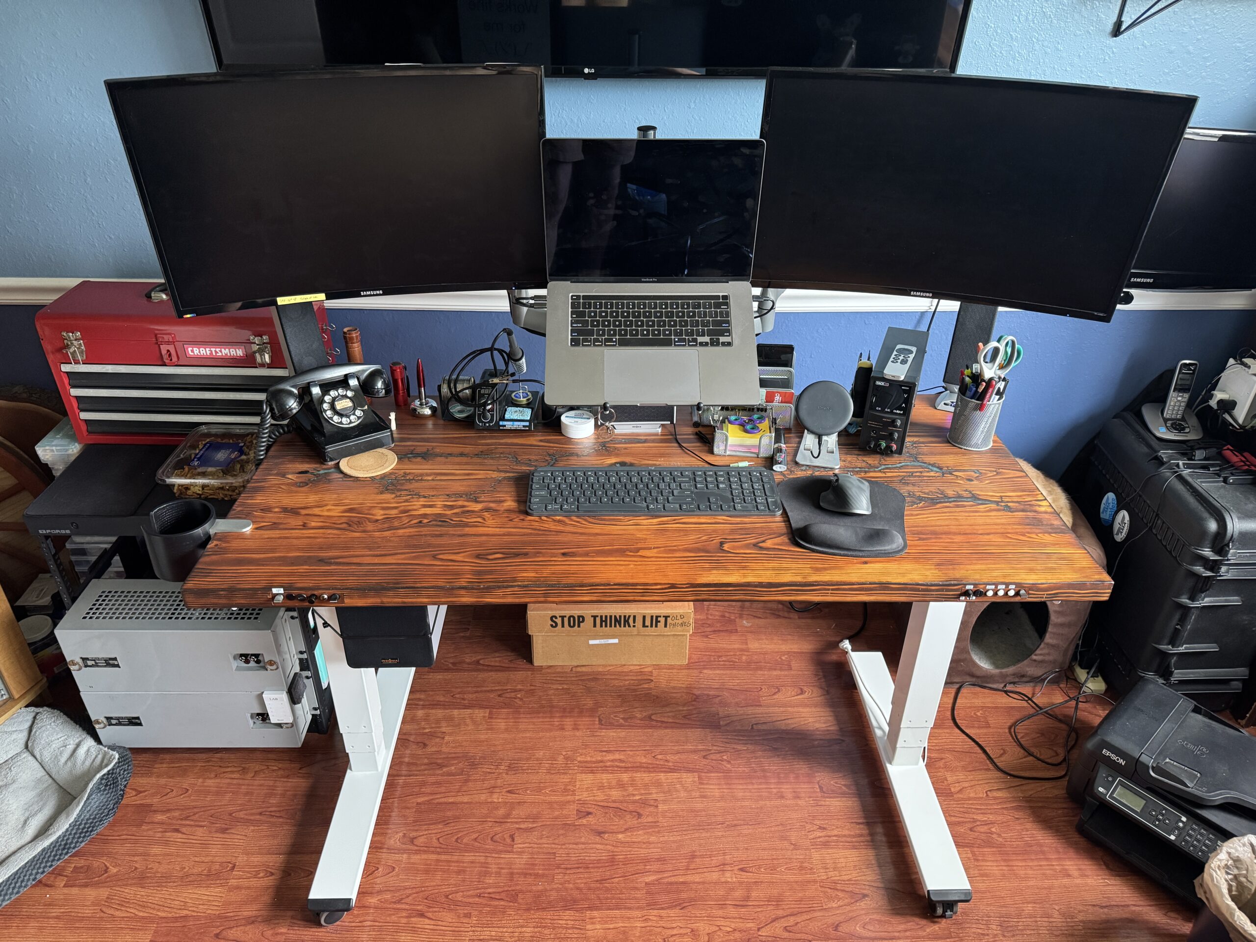 Lab Desk